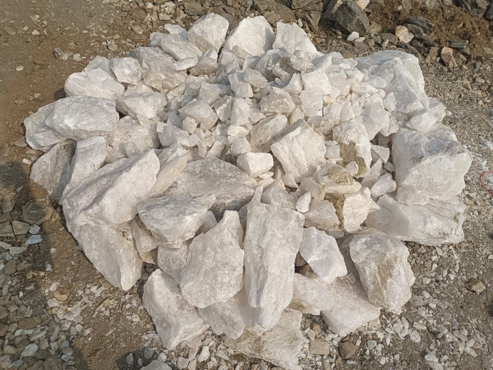 Quartz Lumps