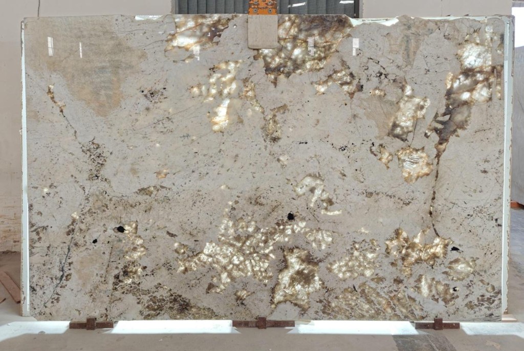 Alpinus Crystal – polish finish, translucent off-white with dark brown and black veining